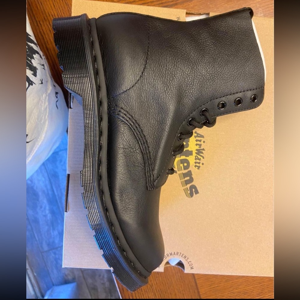 Doc Martens brand new with box Pascal Mono 1460 size 10
